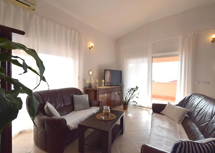 Luis By Interhome Apartman Pinezići