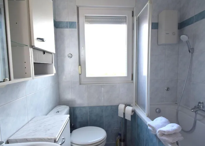 Daire Luis By Interhome Pinezići